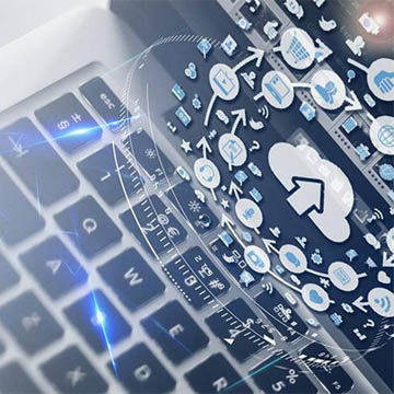 云開(kāi)發(fā)時(shí)代下，計(jì)算機(jī)軟硬件開(kāi)發(fā)的融合之路——以安徽新華電腦專修學(xué)院為例